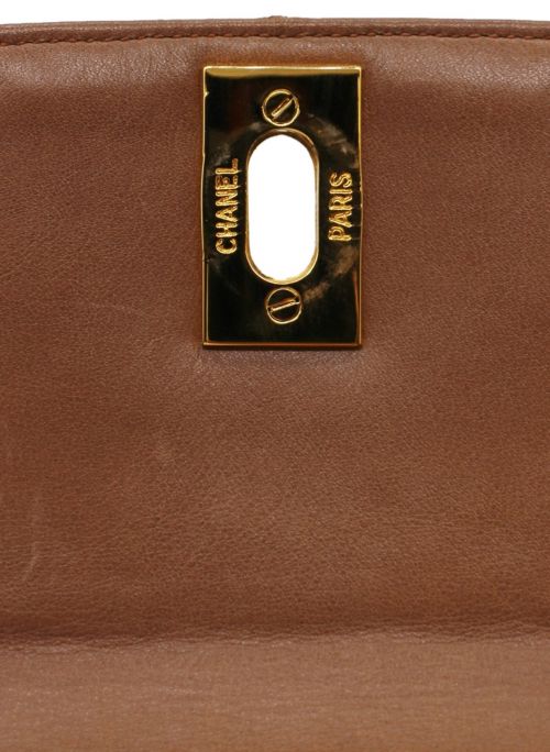 CHANEL（シャネル）CHANEL (シャネル) レザークラッチバッグ ブラウン サイズ:-の古着・服飾アイテム