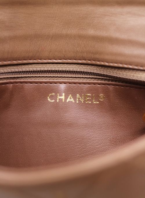 CHANEL（シャネル）CHANEL (シャネル) レザークラッチバッグ ブラウン サイズ:-の古着・服飾アイテム