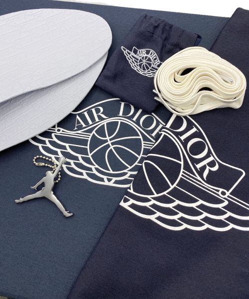 Dior（ディオール）Dior × Nike Air Jordan (ディオール × エアジョーダン) Air Jordan 1 High OG ライトグレー サイズ:37.5 未使用品の古着・服飾アイテム