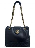 CHANELシャネル）の古着「チェーントートバッグ」｜ブラック