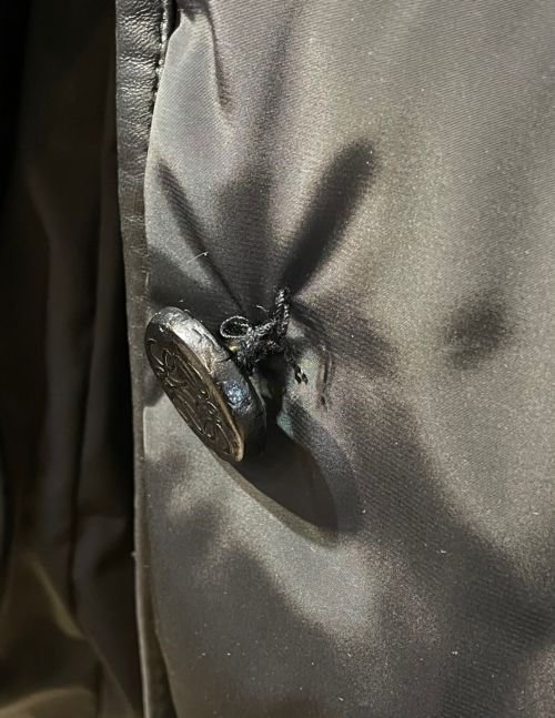 LOEWE（ロエベ）LOEWE (ロエベ) レザーパイピングダウンコート ブラック サイズ:38の古着・服飾アイテム