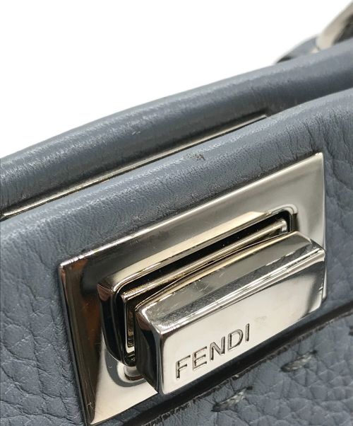FENDI（フェンディ）FENDI (フェンディ) ミニピーカブーショルダーバッグ スカイブルーの古着・服飾アイテム