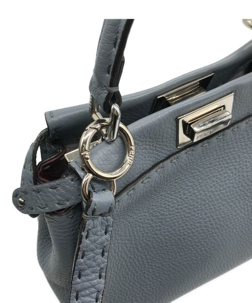 FENDI（フェンディ）FENDI (フェンディ) ミニピーカブーショルダーバッグ スカイブルーの古着・服飾アイテム