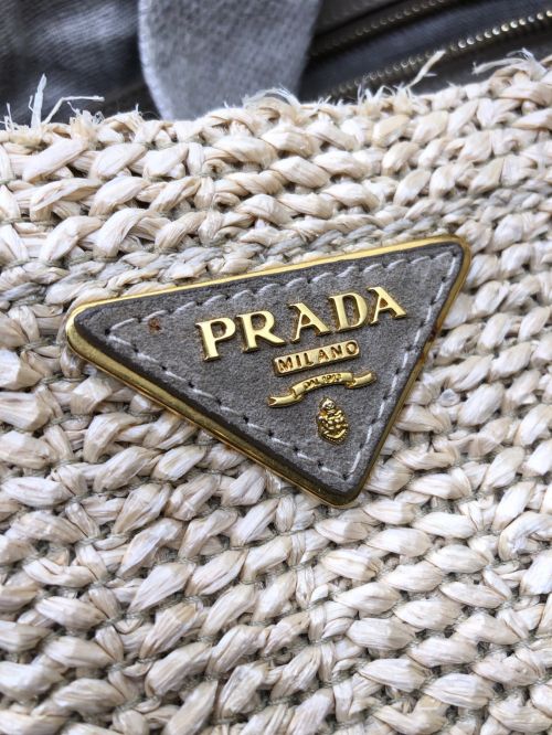 PRADA（プラダ）PRADA (プラダ) ペーパーハンドバッグ ベージュ サイズ:-の古着・服飾アイテム