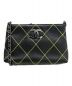 CHANEL（シャネル）の古着「ワイルドステッチチェーンポーチ」｜ブラック×ライムグリーン