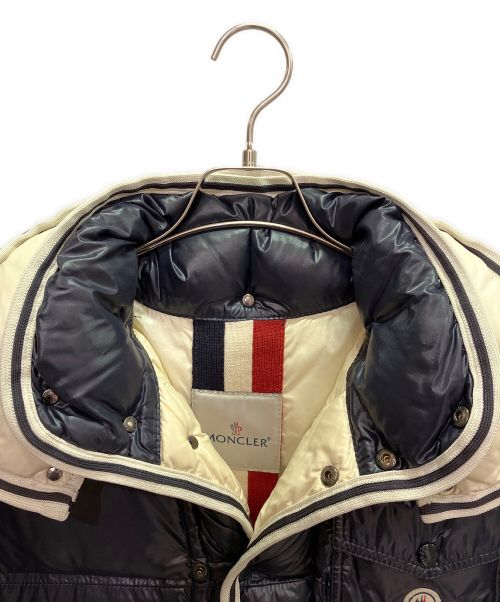 MONCLER（モンクレール）MONCLER (モンクレール) ダウンジャケット ネイビー サイズ:1の古着・服飾アイテム