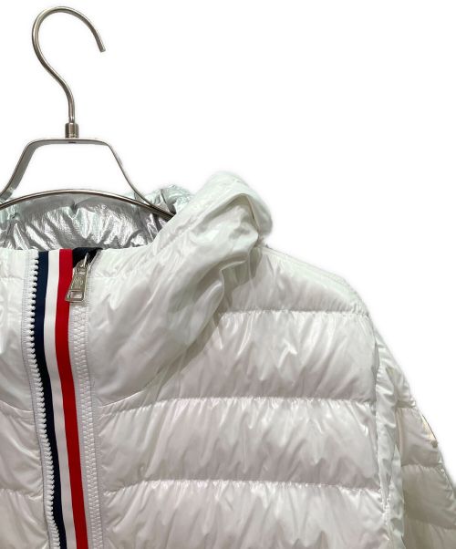 MONCLER（モンクレール）MONCLER (モンクレール) ライトダウンジャケット ホワイト サイズ:4の古着・服飾アイテム