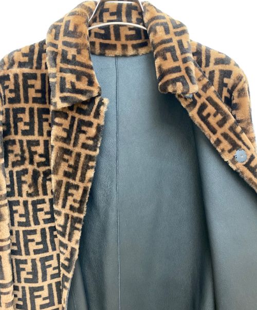 FENDI（フェンディ）FENDI (フェンディ) FFロゴムートンコート ブラウン×ブラック サイズ:36の古着・服飾アイテム