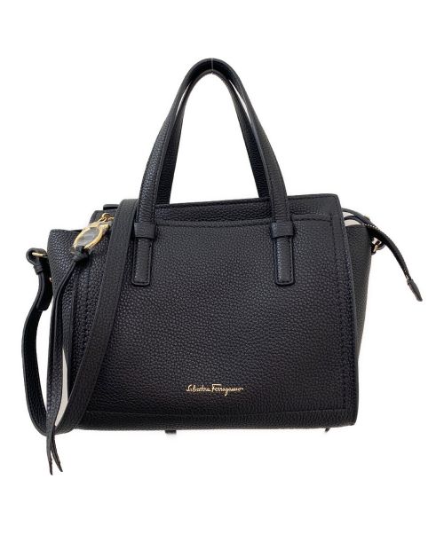 Salvatore Ferragamo（サルヴァトーレ フェラガモ）Salvatore Ferragamo (サルヴァトーレ フェラガモ) AMY GANCIO SHOPPING SMALL TOTE ブラック サイズ:-の古着・服飾アイテム