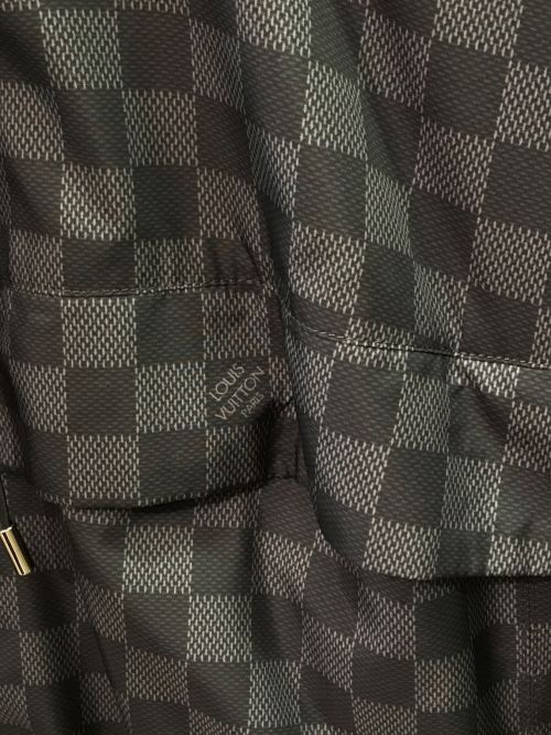 LOUIS VUITTON（ルイ ヴィトン）LOUIS VUITTON (ルイ ヴィトン) ダミエグラフィット リバーシブルグラフィットナイロンブルゾン ブラック サイズ:SIZE 44の古着・服飾アイテム