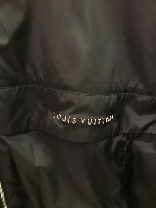 LOUIS VUITTON（ルイ ヴィトン）LOUIS VUITTON (ルイ ヴィトン) ダミエグラフィット リバーシブルグラフィットナイロンブルゾン ブラック サイズ:SIZE 44の古着・服飾アイテム