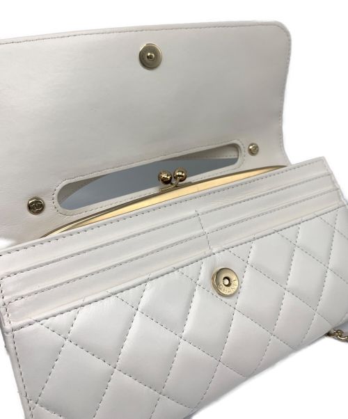 CHANEL（シャネル）CHANEL (シャネル) マトラッセ チェーン ウォレット ホワイト サイズ:22の古着・服飾アイテム