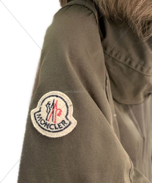 MONCLER（モンクレール）MONCLER (モンクレール) ファー付ハーフダウンコート カーキ サイズ:00の古着・服飾アイテム