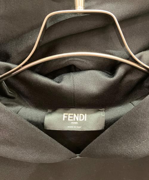 FENDI（フェンディ）FENDI (フェンディ) マルチカラージャージースウェットパーカー ブラック×ホワイト サイズ:Mの古着・服飾アイテム