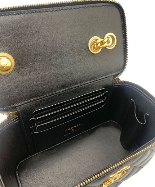 CHANEL（シャネル）CHANEL (シャネル) マトラッセ Wチェーン バニティケース ブラックの古着・服飾アイテム
