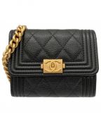 CHANELシャネル）の古着「チェーンショルダーウォレット」｜ブラック×ゴールド