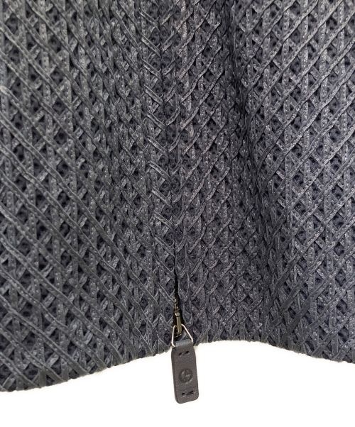 GIORGIO ARMANI（ジョルジオアルマーニ）GIORGIO ARMANI (ジョルジョアルマーニ) 編込みレザージャケット グレー サイズ:52の古着・服飾アイテム