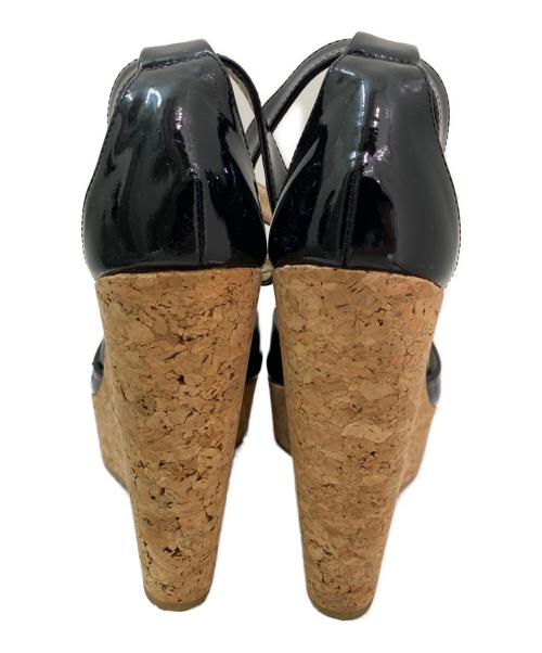 JIMMY CHOO（ジミーチュウ）JIMMY CHOO (ジミーチュウ) コルクウェッジソールサンダル ブラック サイズ:37の古着・服飾アイテム