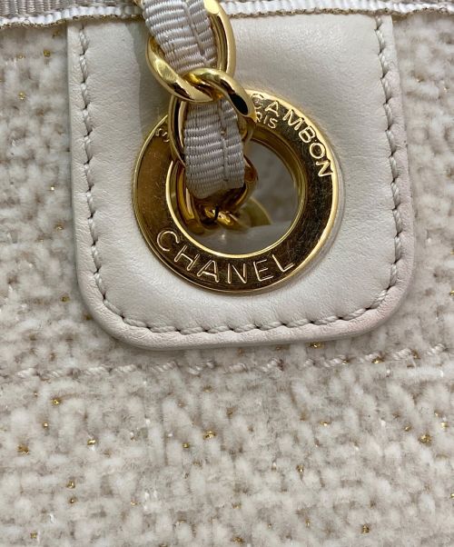 CHANEL（シャネル）CHANEL (シャネル) ドーヴィルチェーンバッグ アイボリー サイズ:MMの古着・服飾アイテム