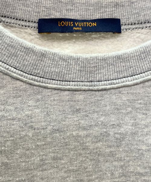 LOUIS VUITTON（ルイ ヴィトン）LOUIS VUITTON (ルイ ヴィトン) PEACE&LOVE LV刺繍スウェットトレーナー ライトグレー サイズ:XSの古着・服飾アイテム