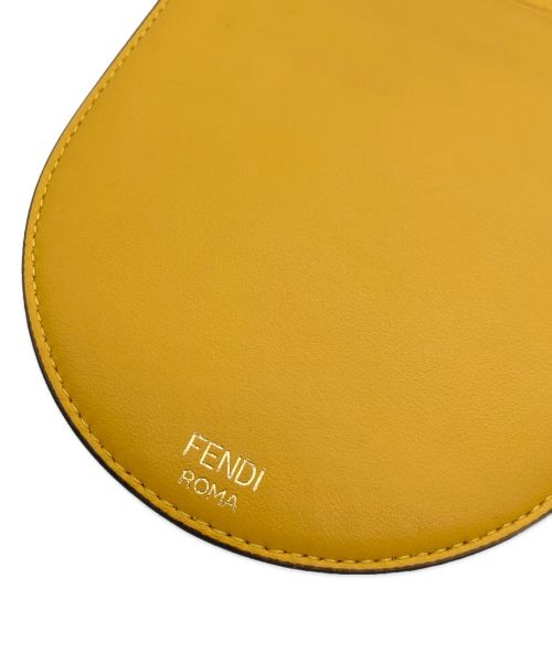 FENDI（フェンディ）FENDI (フェンディ) オーロック フォンポーチ イエロー サイズ:-の古着・服飾アイテム