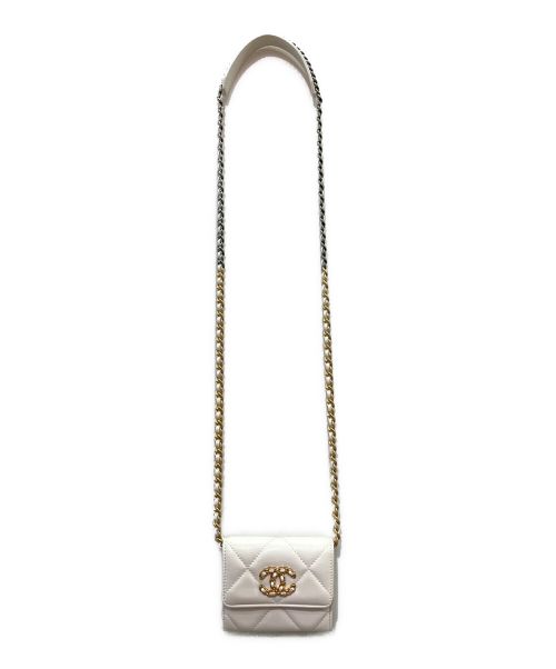 CHANEL（シャネル）CHANEL (シャネル) マトラッセショルダーミニウォレット ホワイトの古着・服飾アイテム