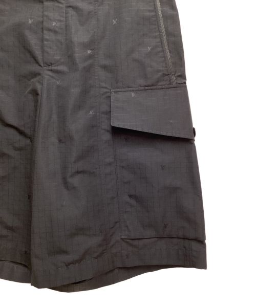 LOUIS VUITTON（ルイ ヴィトン）LOUIS VUITTON (ルイ ヴィトン) 23AW モノグラムカーゴショーツ ブラック サイズ:46の古着・服飾アイテム