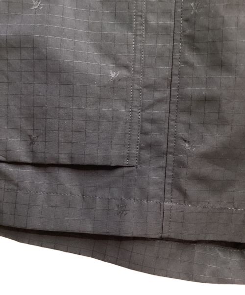 LOUIS VUITTON（ルイ ヴィトン）LOUIS VUITTON (ルイ ヴィトン) 23AW モノグラムカーゴショーツ ブラック サイズ:46の古着・服飾アイテム