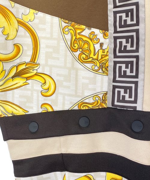 FENDI（フェンディ）FENDI (フェンディ) VERSACE (ヴェルサーチ) トラックパンツ ベージュ サイズ:SIZE Sの古着・服飾アイテム
