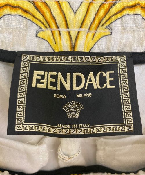 FENDI（フェンディ）FENDI (フェンディ) VERSACE (ヴェルサーチ) トラックパンツ ベージュ サイズ:SIZE Sの古着・服飾アイテム