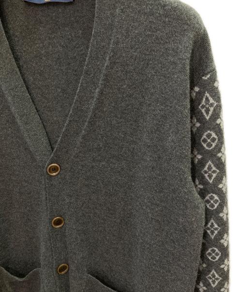 LOUIS VUITTON（ルイ ヴィトン）LOUIS VUITTON (ルイ ヴィトン) カシミヤ混袖モノグラムカーディガン ライトグレー サイズ:Mの古着・服飾アイテム