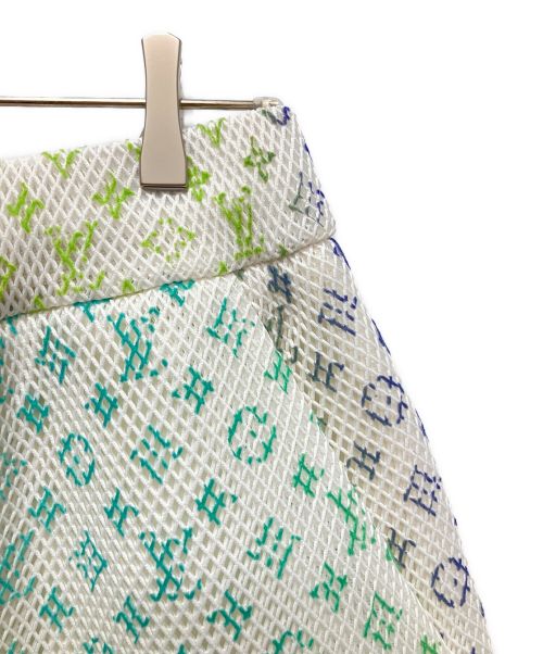 LOUIS VUITTON（ルイ ヴィトン）LOUIS VUITTON (ルイ ヴィトン) グラディエントモノグラム メッシュハーフパンツ ホワイト サイズ:40の古着・服飾アイテム