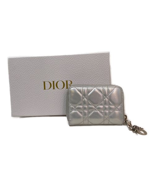 Christian Dior（クリスチャン ディオール）Christian Dior (クリスチャン ディオール) LADY DIOR VOYAGEURスモールジップコインケース メタリックシルバーの古着・服飾アイテム
