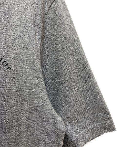 Dior（ディオール）Dior (ディオール) Atelier Printed Tee ライトグレー サイズ:XSの古着・服飾アイテム