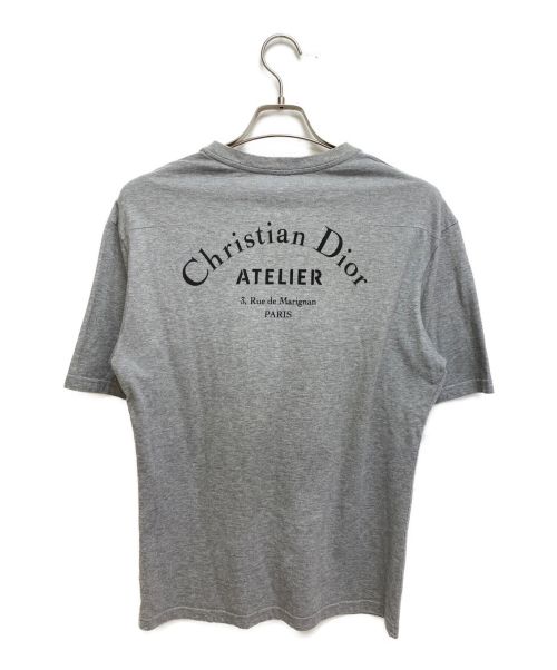 Dior（ディオール）Dior (ディオール) Atelier Printed Tee ライトグレー サイズ:XSの古着・服飾アイテム