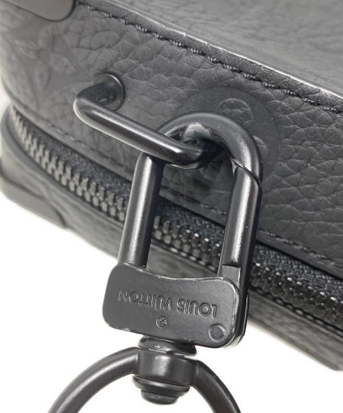 LOUIS VUITTON（ルイ ヴィトン）LOUIS VUITTON (ルイ ヴィトン) トリヨンレザートランクショルダーバッグ ブラックの古着・服飾アイテム