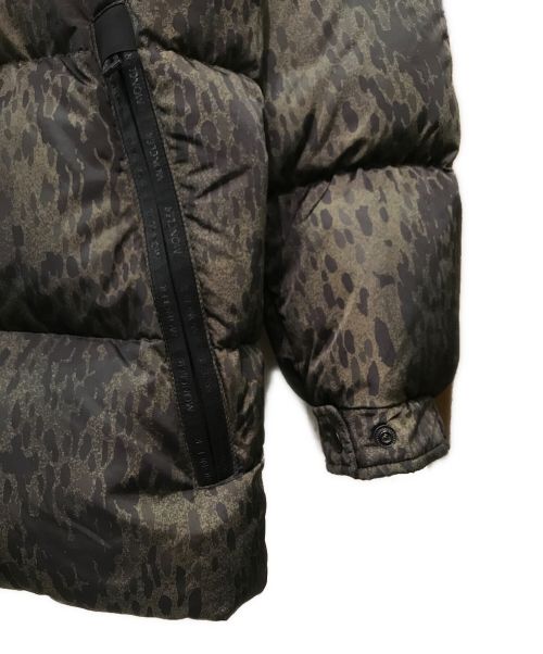 MONCLER（モンクレール）MONCLER (モンクレール) OBERT/ダウンコート カーキ×ブラック サイズ:3の古着・服飾アイテム