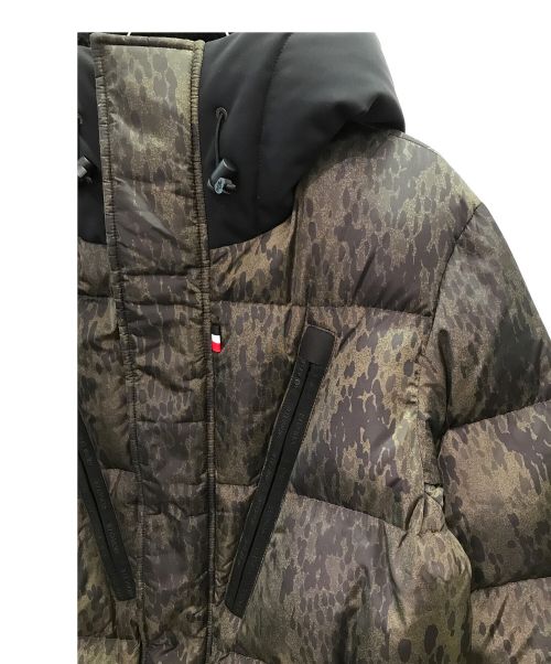 MONCLER（モンクレール）MONCLER (モンクレール) OBERT/ダウンコート カーキ×ブラック サイズ:3の古着・服飾アイテム