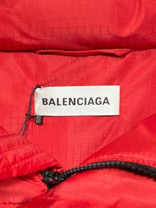 BALENCIAGA（バレンシアガ）BALENCIAGA (バレンシアガ) New Swing Puffer レッド サイズ:38の古着・服飾アイテム
