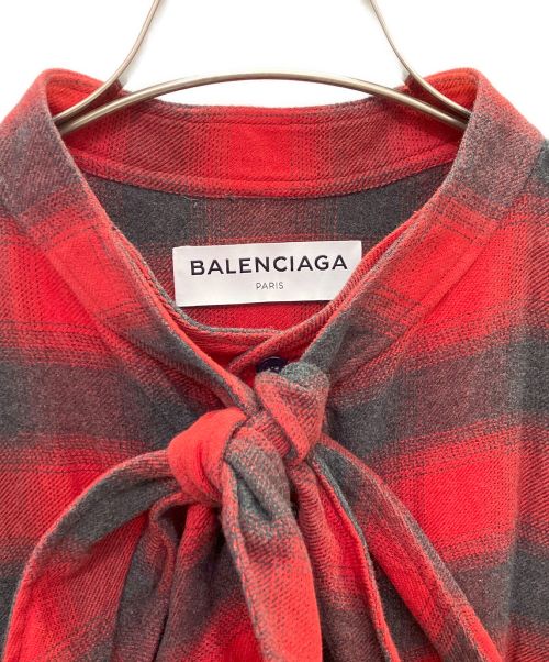 BALENCIAGA（バレンシアガ）BALENCIAGA (バレンシアガ) バックロゴボウタイネルシャツ レッド サイズ:34の古着・服飾アイテム