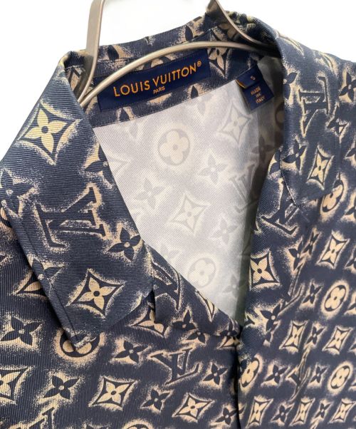 LOUIS VUITTON（ルイ ヴィトン）LOUIS VUITTON (ルイ ヴィトン) モノグラムシルク半袖シャツ グレー サイズ:Sの古着・服飾アイテム