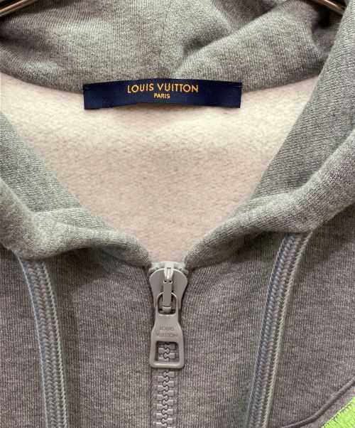 LOUIS VUITTON（ルイ ヴィトン）LOUIS VUITTON (ルイ ヴィトン) 3DLVグラフィティエンブロイダードジップフーディ ライトグレー サイズ:Mの古着・服飾アイテム