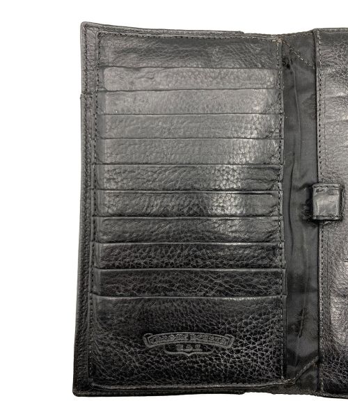 CHROME HEARTS（クロムハーツ）CHROME HEARTS (クロムハーツ) ウェーブ ウォレット クロス ボタン ブラック ヘビーレザー ブラック サイズ:-の古着・服飾アイテム