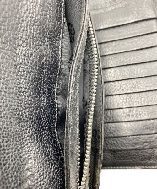 CHROME HEARTS（クロムハーツ）CHROME HEARTS (クロムハーツ) ウェーブ ウォレット クロス ボタン ブラック ヘビーレザー ブラック サイズ:-の古着・服飾アイテム