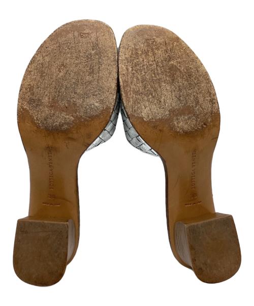 BOTTEGA VENETA（ボッテガベネタ）BOTTEGA VENETA (ボッテガベネタ) イントレレザーミュール シルバー サイズ:38の古着・服飾アイテム