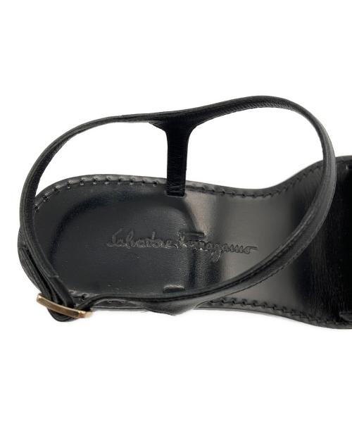 Salvatore Ferragamo（サルヴァトーレ フェラガモ）Salvatore Ferragamo (サルヴァトーレ フェラガモ) アンクルストラップレザーサンダル ブラック サイズ:8の古着・服飾アイテム