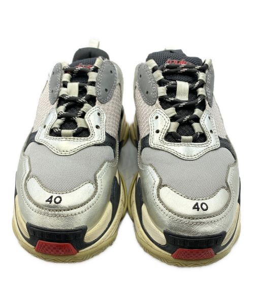 BALENCIAGA（バレンシアガ）BALENCIAGA (バレンシアガ) TRIPLE S ホワイト×シルバー サイズ:SIZE 40の古着・服飾アイテム