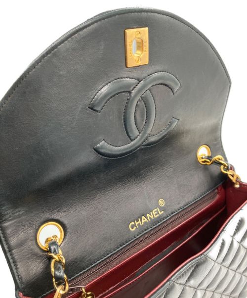 CHANEL（シャネル）CHANEL (シャネル) チェーンショルダーバッグ ブラックの古着・服飾アイテム