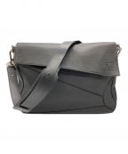 LOEWEロエベ）の古着「パズルメッセンジャー バッグ」｜ブラック