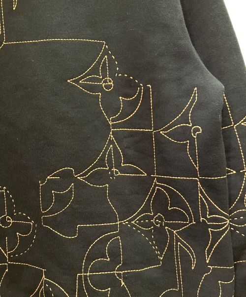 LOUIS VUITTON（ルイ ヴィトン）LOUIS VUITTON (ルイ ヴィトン) LV ミュージックライン エンブロイダリー クルーネック ブラック サイズ:Sの古着・服飾アイテム